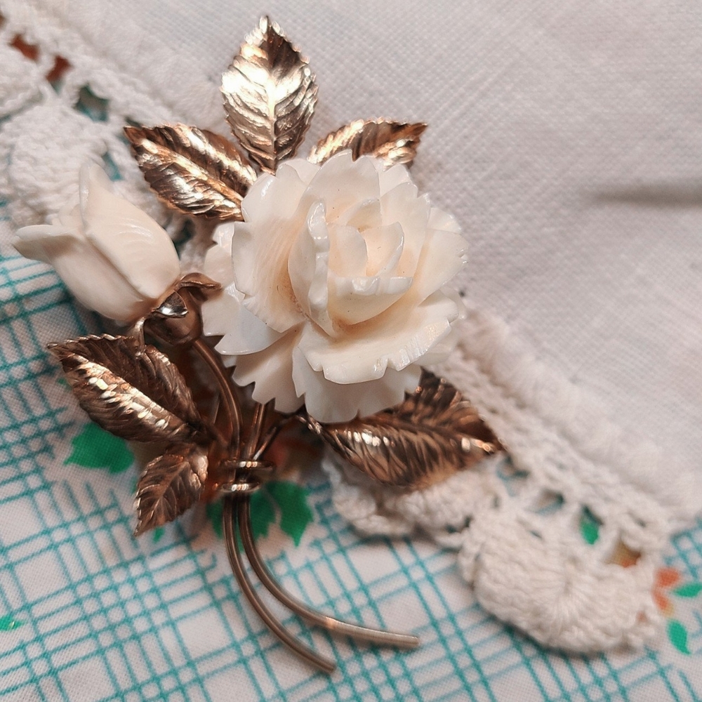 Gorgeous gold filled white rose 12k pin!